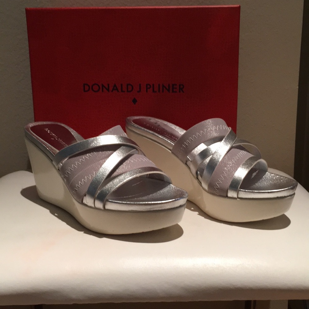 Shoe